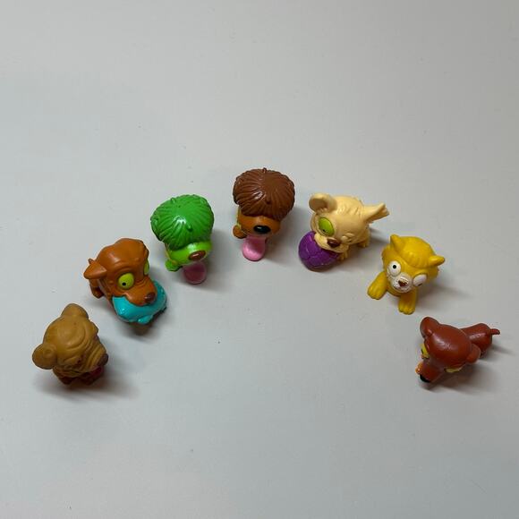 Ugglys Pets Shop Lot of 7 Action Figures Toys Ugly Pets Mini Figure Mixed Lot - Picture 3 of 12